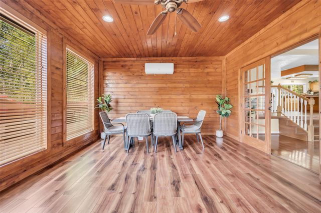 285 Sandy Shores, Onalaska, TX 77360