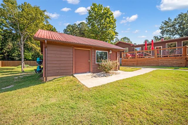 285 Sandy Shores, Onalaska, TX 77360