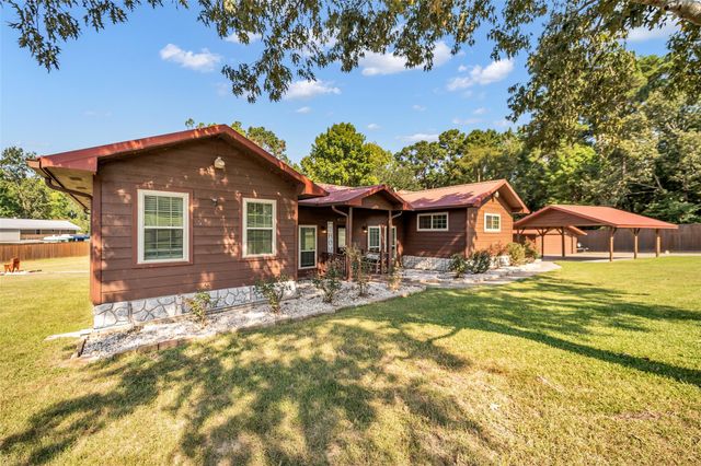 285 Sandy Shores, Onalaska, TX 77360