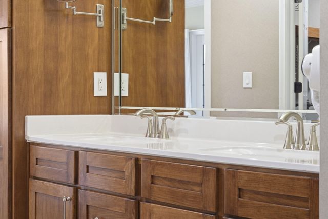 250 Lakewood Drive 6209, Hollister, MO 65672