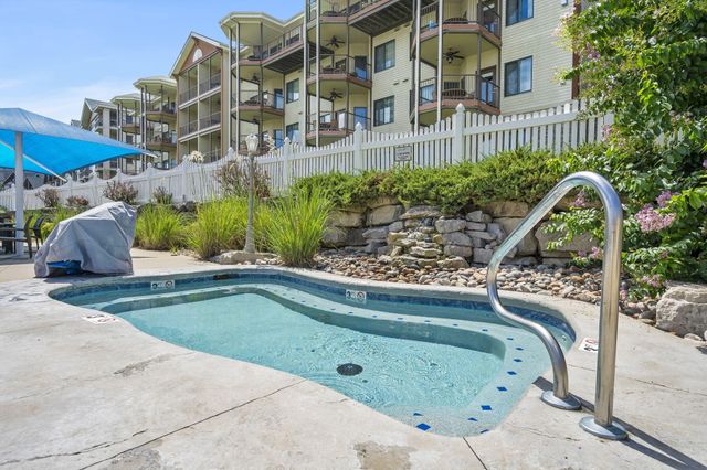 250 Lakewood Drive 6209, Hollister, MO 65672