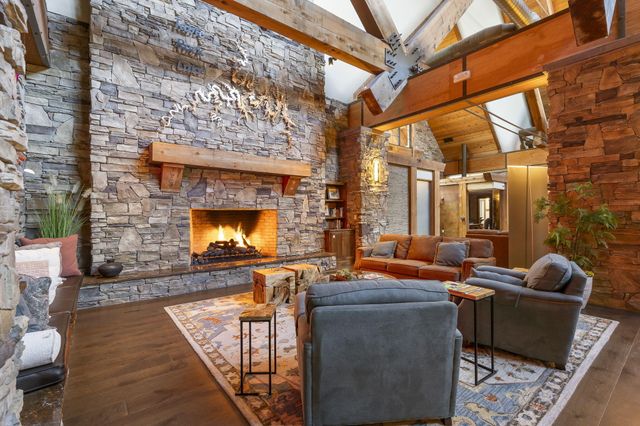 250 Lakewood Drive 6209, Hollister, MO 65672