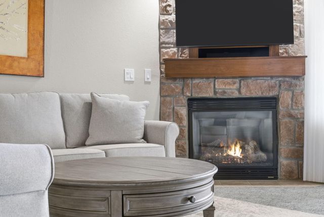 250 Lakewood Drive 6209, Hollister, MO 65672