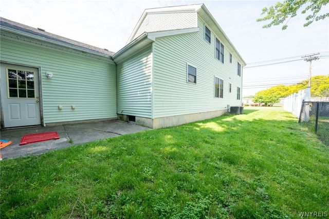 3 Greenwood Circle, North Tonawanda, NY 14120