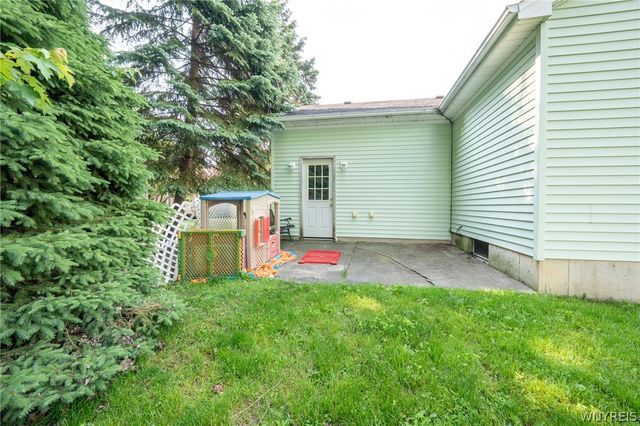 3 Greenwood Circle, North Tonawanda, NY 14120