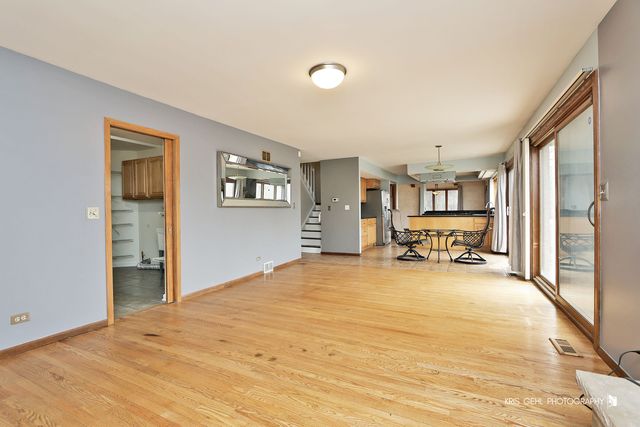 1191 Hunters Lane, Libertyville, IL 60048