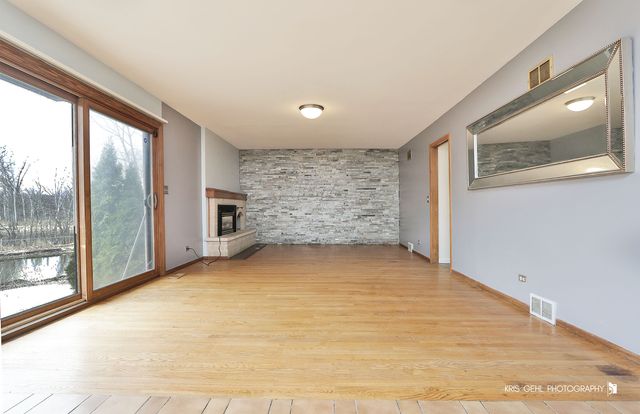 1191 Hunters Lane, Libertyville, IL 60048