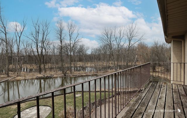 1191 Hunters Lane, Libertyville, IL 60048