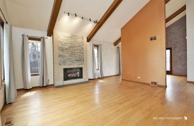 1191 Hunters Lane, Libertyville, IL 60048