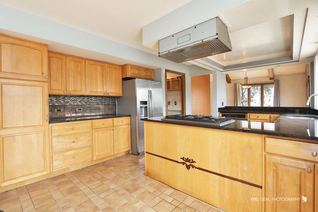 1191 Hunters Lane, Libertyville, IL 60048