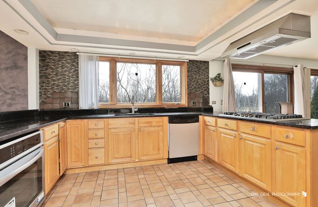 1191 Hunters Lane, Libertyville, IL 60048