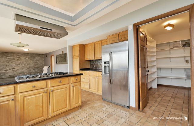 1191 Hunters Lane, Libertyville, IL 60048