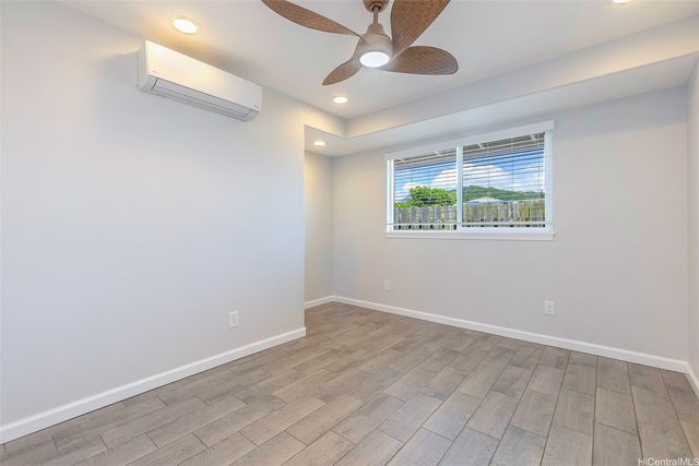 558 Ulumu Street, Kailua, HI 96734