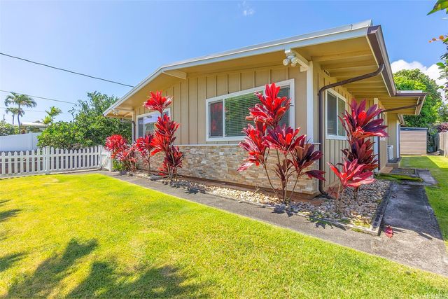 558 Ulumu Street, Kailua, HI 96734