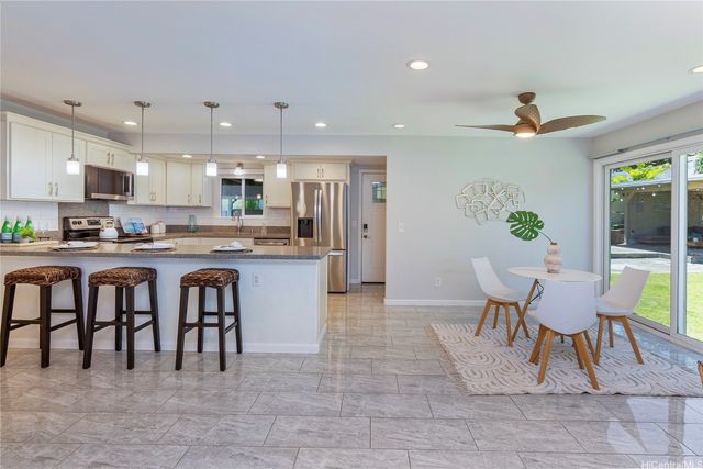 558 Ulumu Street, Kailua, HI 96734