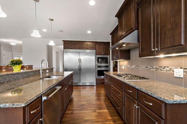 17163 Hollyhock Court, Lakeville, MN 55044