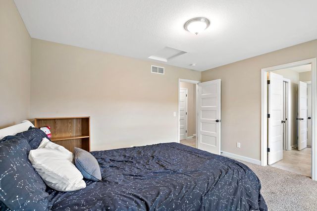 17163 Hollyhock Court, Lakeville, MN 55044