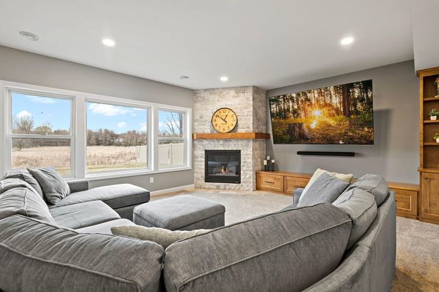 17163 Hollyhock Court, Lakeville, MN 55044