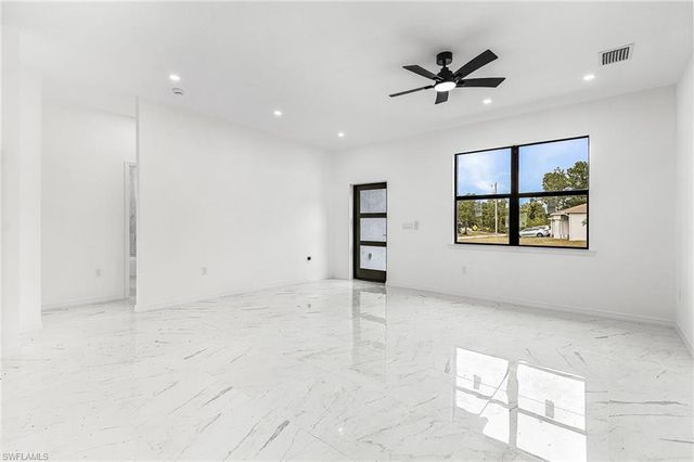 1507 W 11th ST, Lehigh Acres, FL 33972