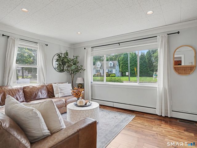 39 Walter Avenue, Norwalk, CT 06851
