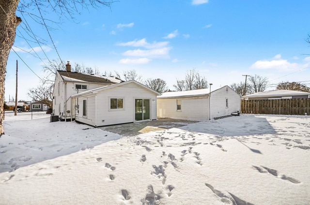 28925 Rosebriar Street, Saint Clair Shores, MI 48081