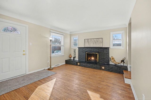 28925 Rosebriar Street, Saint Clair Shores, MI 48081