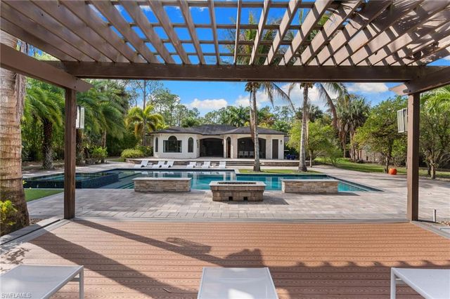 4501 3rd AVE SW, Naples, FL 34119