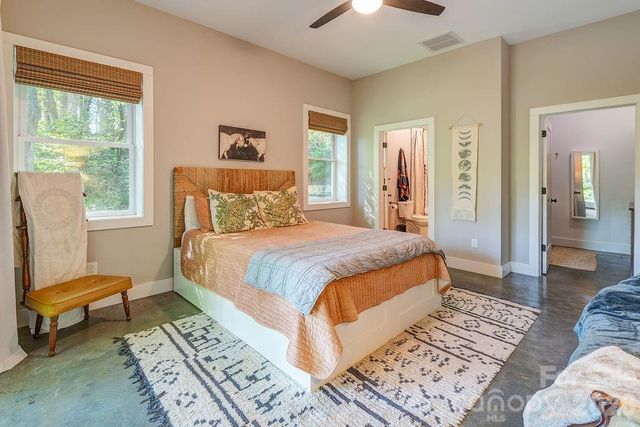 42 Salola Street, Asheville, NC 28806