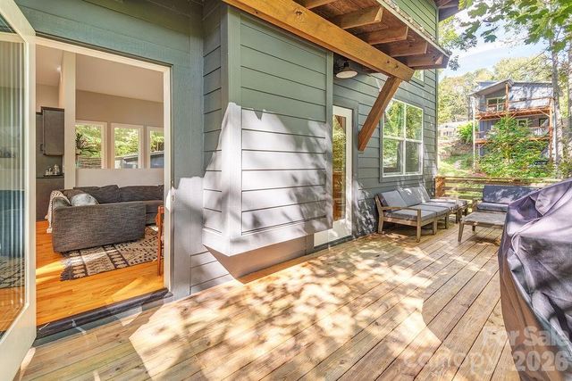 42 Salola Street, Asheville, NC 28806