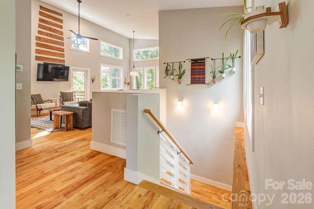 42 Salola Street, Asheville, NC 28806