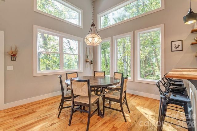 42 Salola Street, Asheville, NC 28806