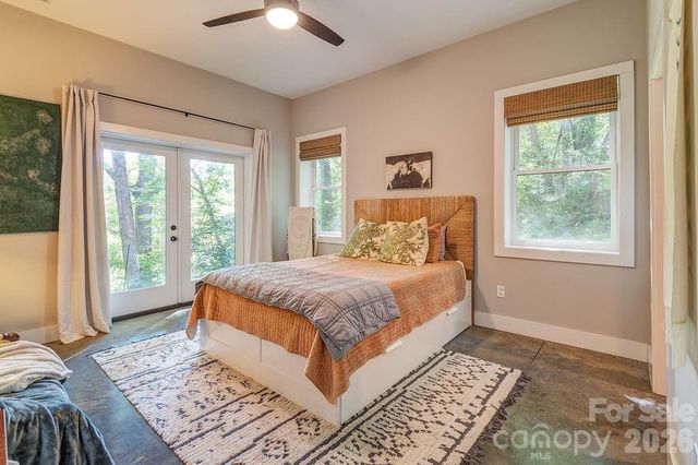 42 Salola Street, Asheville, NC 28806