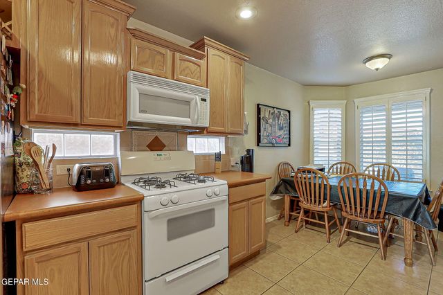 12329 Tierra Arroyo Drive, El Paso, TX 79938