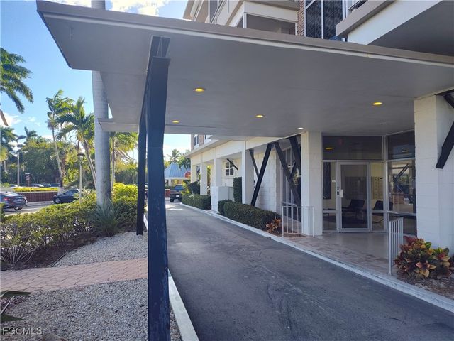 2350 W 1st ST 203, Fort Myers, FL 33901