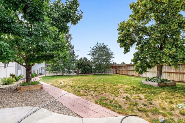 407 Offut Drive, Moses Lake, WA 98837