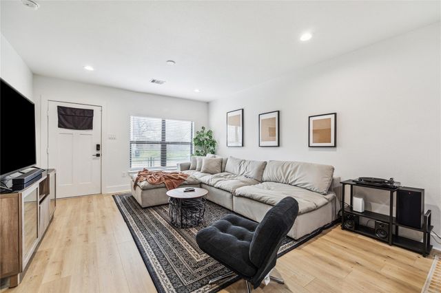 4603 Farmer Street, Houston, TX 77020