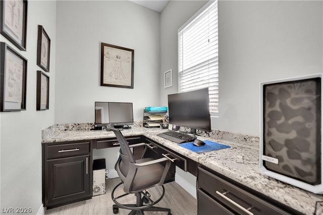 9802 Yellow Shadow Avenue, Las Vegas, NV 89149