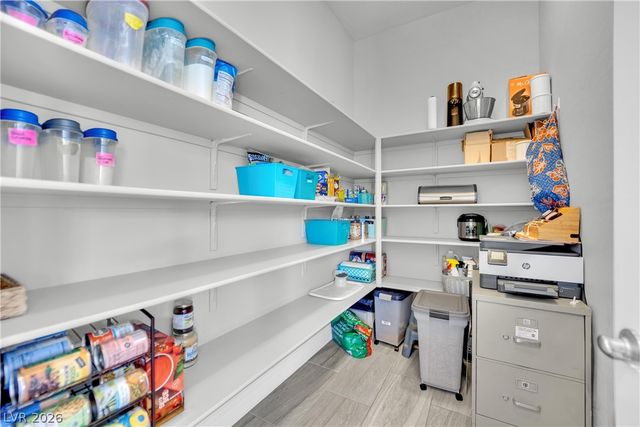 9802 Yellow Shadow Avenue, Las Vegas, NV 89149