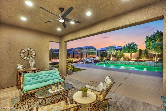 9802 Yellow Shadow Avenue, Las Vegas, NV 89149