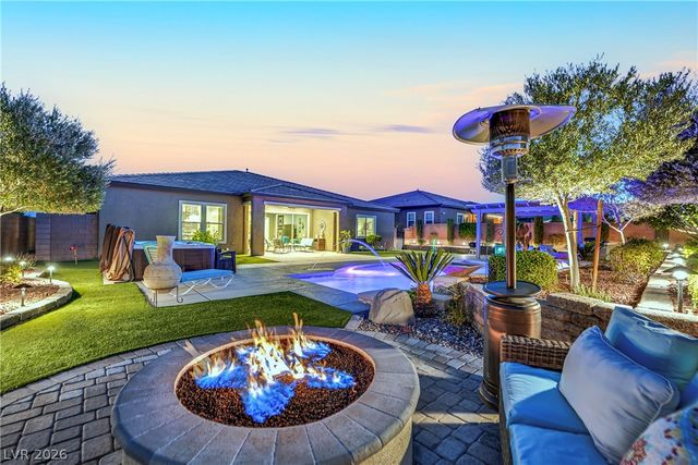 9802 Yellow Shadow Avenue, Las Vegas, NV 89149