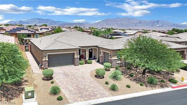 9802 Yellow Shadow Avenue, Las Vegas, NV 89149
