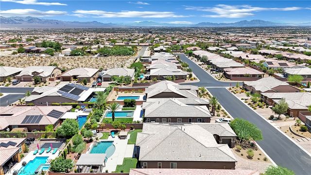 9802 Yellow Shadow Avenue, Las Vegas, NV 89149