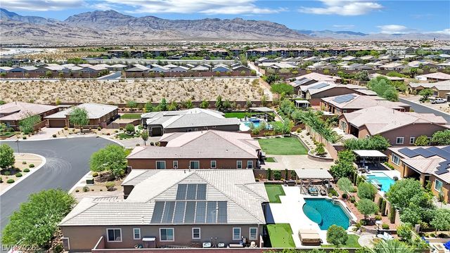 9802 Yellow Shadow Avenue, Las Vegas, NV 89149