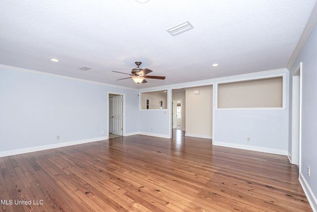 416 Jackson Avenue, Ocean Springs, MS 39564