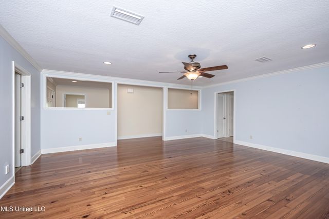 416 Jackson Avenue, Ocean Springs, MS 39564