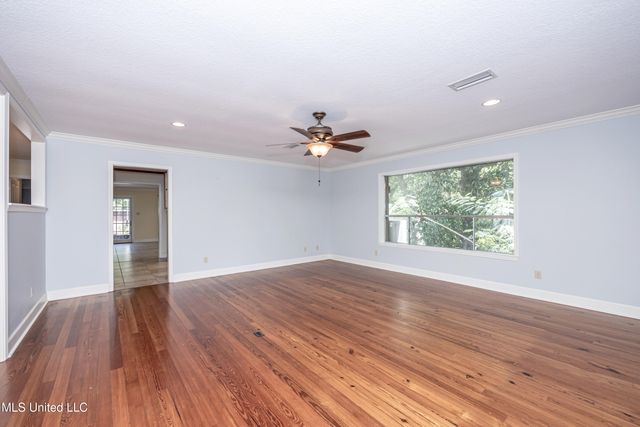 416 Jackson Avenue, Ocean Springs, MS 39564