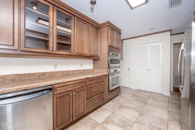 416 Jackson Avenue, Ocean Springs, MS 39564