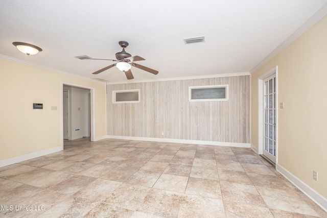 416 Jackson Avenue, Ocean Springs, MS 39564