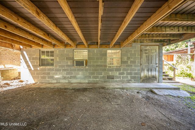 416 Jackson Avenue, Ocean Springs, MS 39564