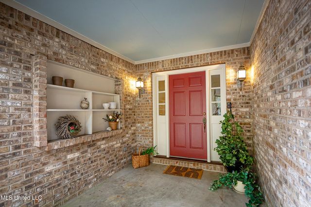 416 Jackson Avenue, Ocean Springs, MS 39564